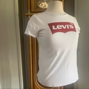 Levis Tee